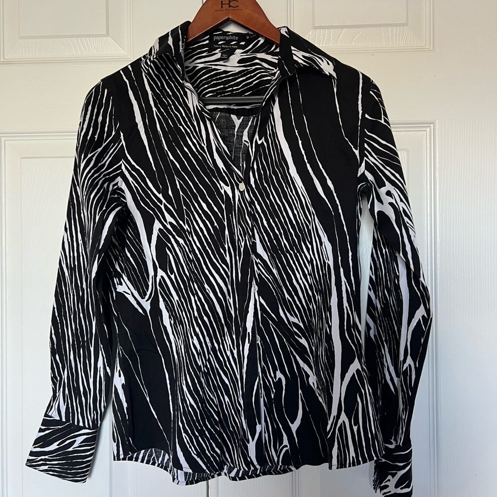 PAPERWHITE Italian Fabric Women’s Size 4 Black& White Button Front Cotton Shirt